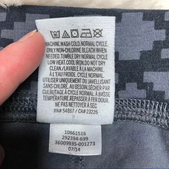 PINK By Victoria’s Secret Grey & Black  Leggings SM - Picture 9 of 15